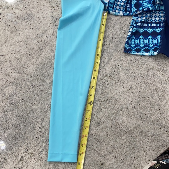 Lands’ End zip up Rash Guard - Picture 8 of 8